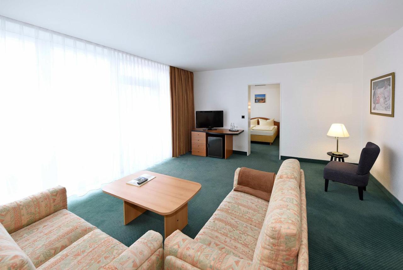 Lat Hotel & Apartmenthaus Berlin Айзенгюттенштадт Екстер'єр фото