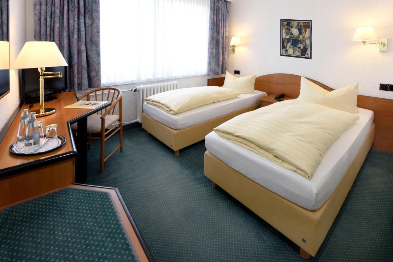 Lat Hotel & Apartmenthaus Berlin Айзенгюттенштадт Екстер'єр фото