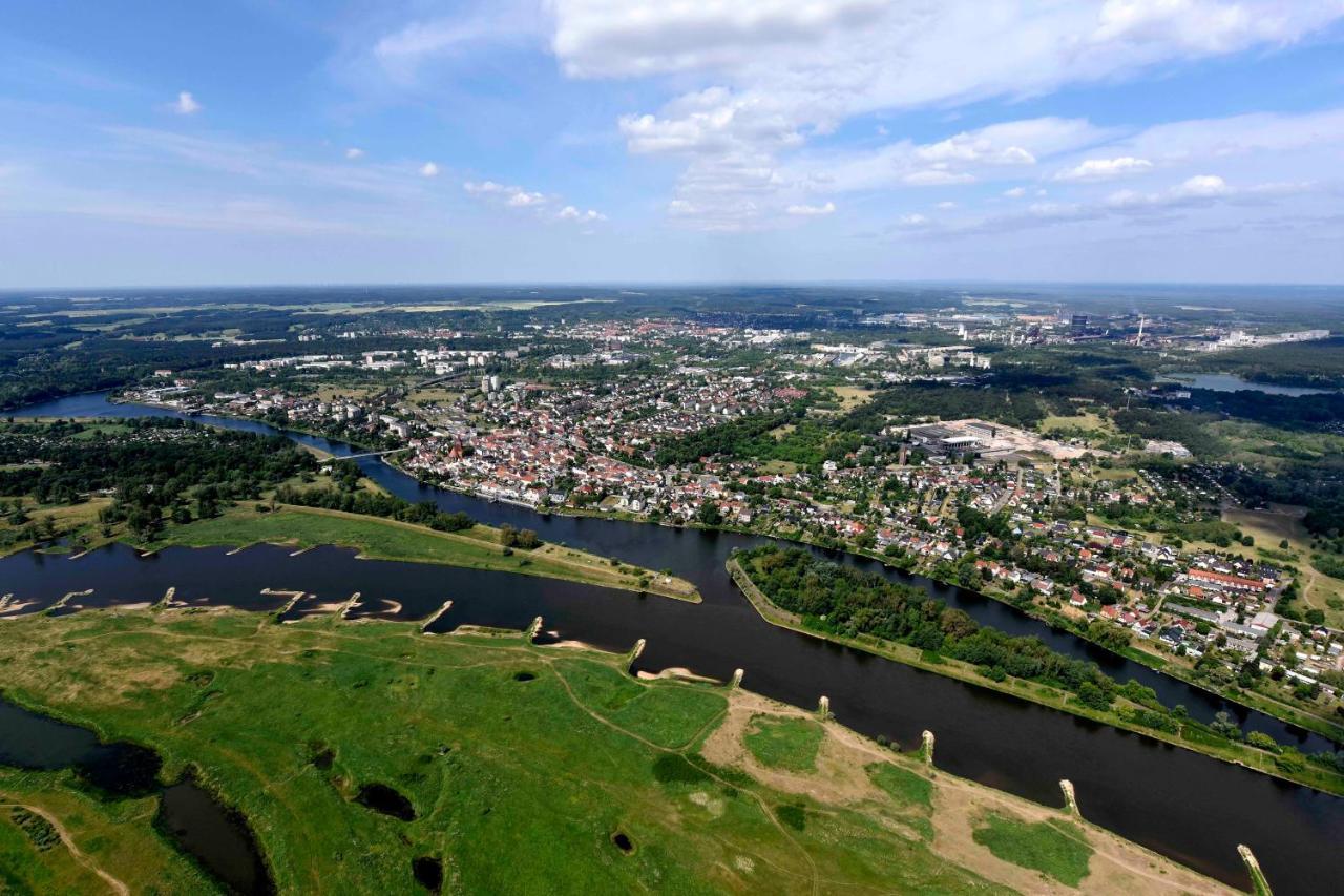 Lat Hotel & Apartmenthaus Berlin Айзенгюттенштадт Екстер'єр фото