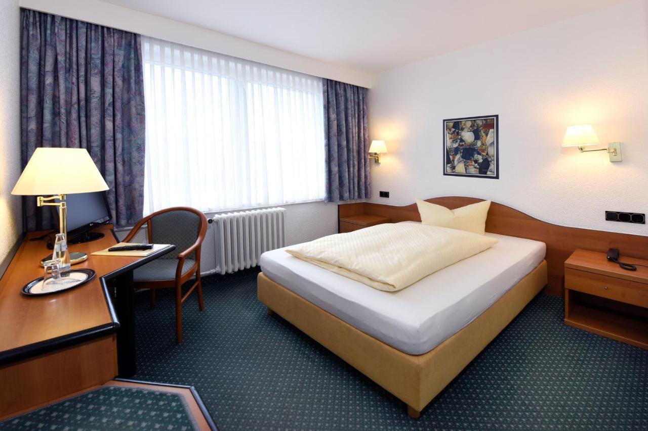 Lat Hotel & Apartmenthaus Berlin Айзенгюттенштадт Екстер'єр фото
