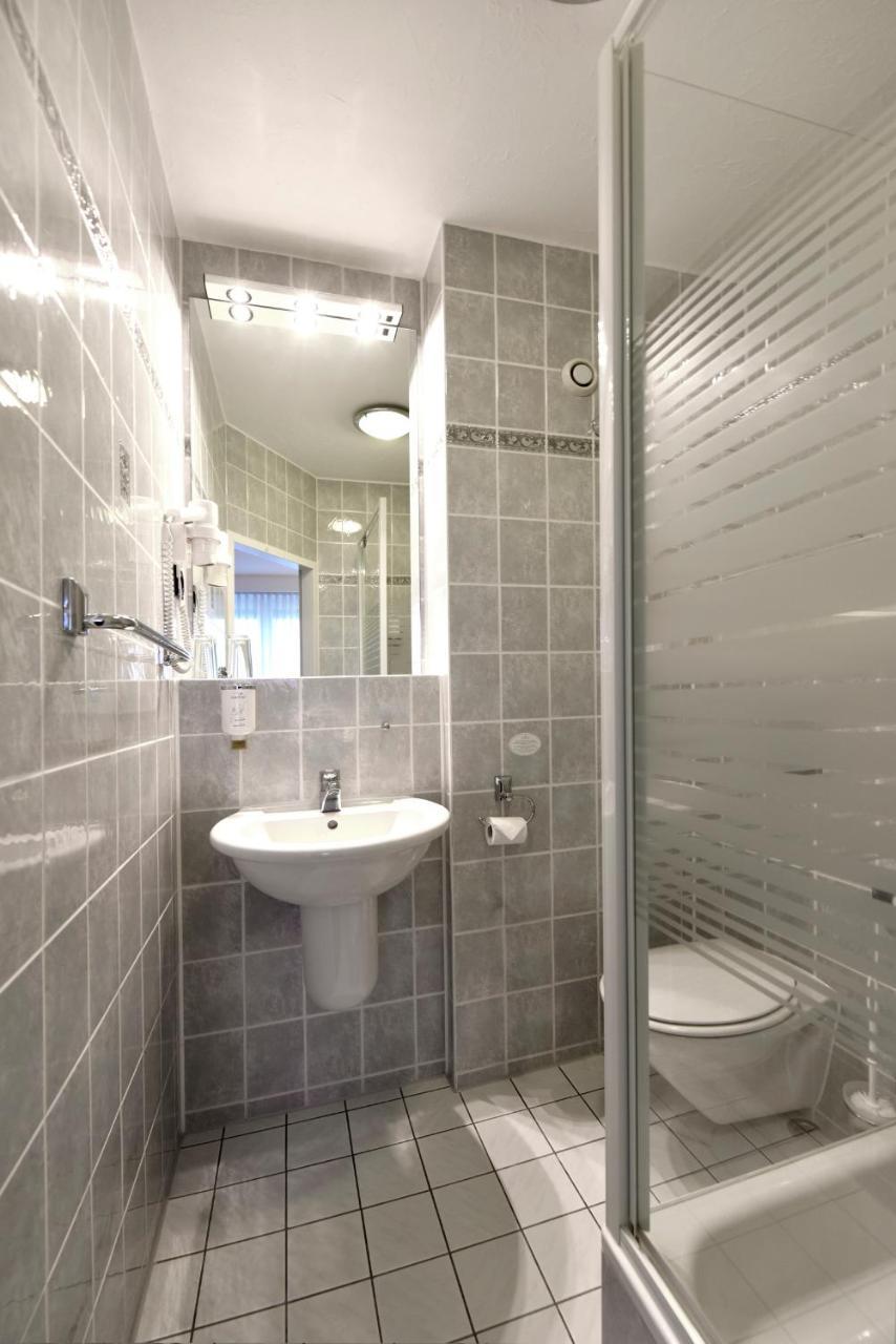Lat Hotel & Apartmenthaus Berlin Айзенгюттенштадт Екстер'єр фото